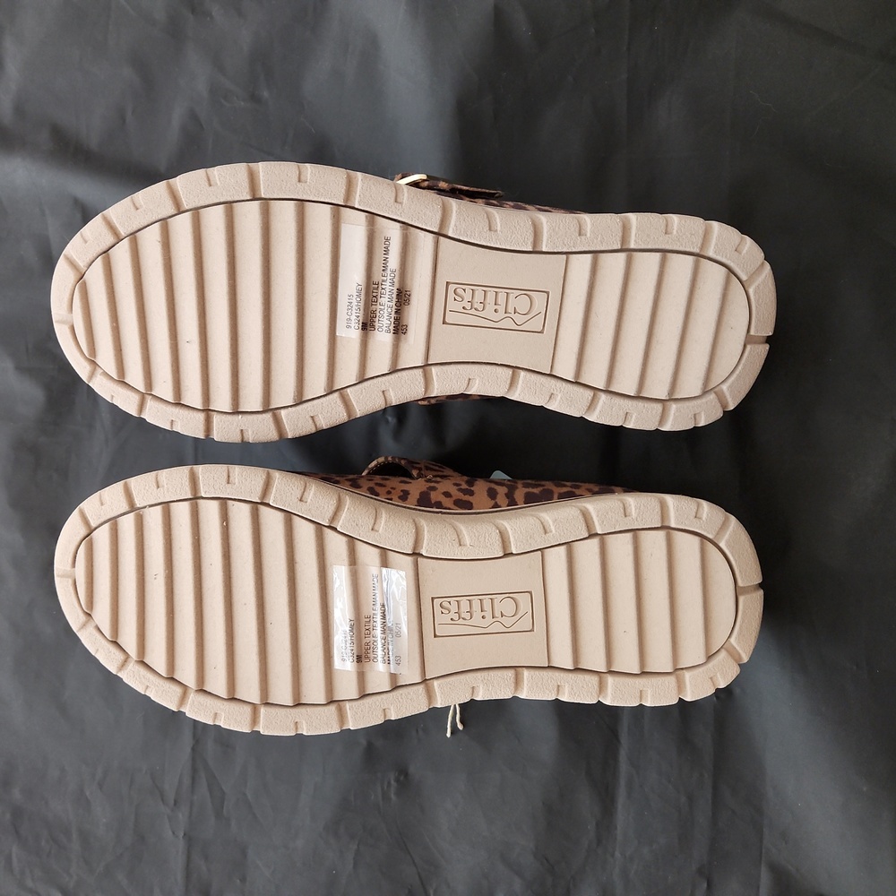 Shose - Picture 2 of 2